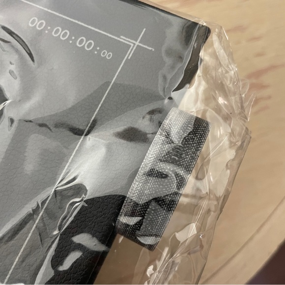 Taylor Swift Reputation Scrapbook Hold Onto The Memories Official Merch - Picture 5 of 7